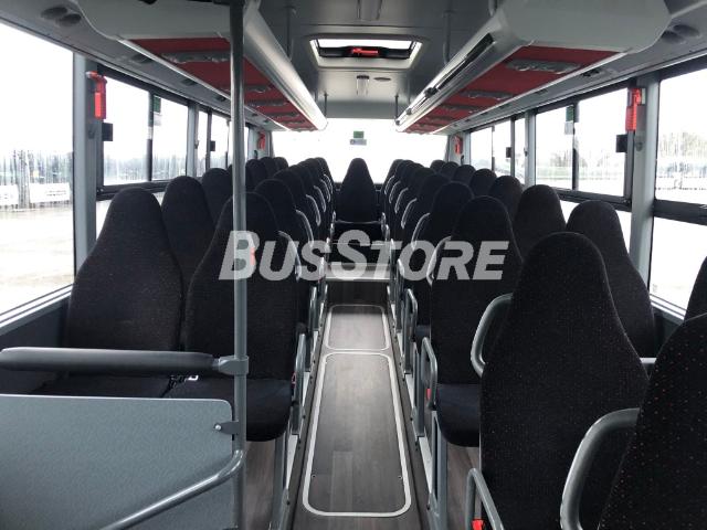 Mercedes-Benz - Intouro L - 0100051055