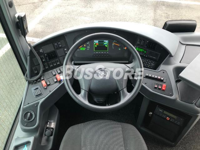 Mercedes-Benz - Intouro L - 0100051055