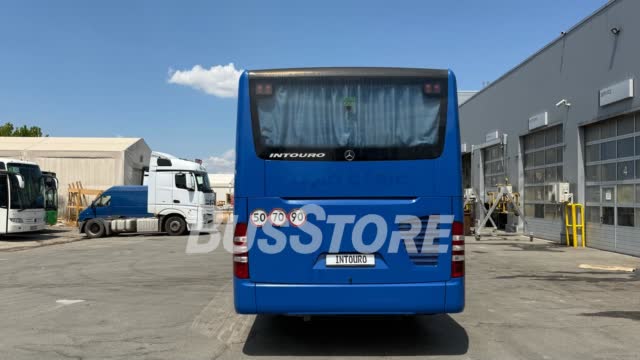 Mercedes-Benz - Intouro - BUH2556712029