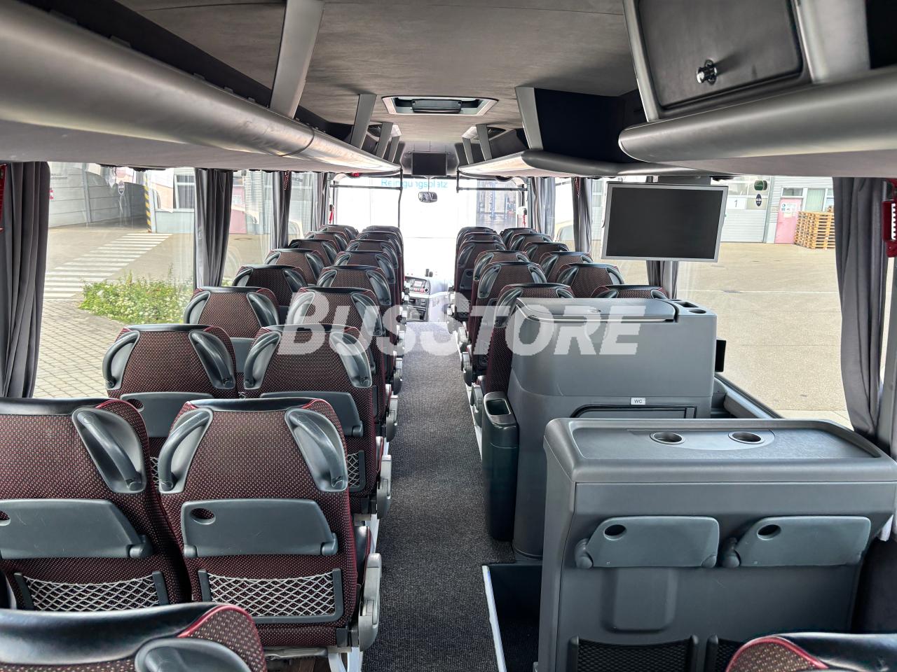 MAN - R08 Lion's Coach - GWC2500012286