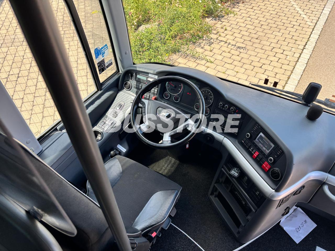 MAN - R08 Lion's Coach - GWC2500012286