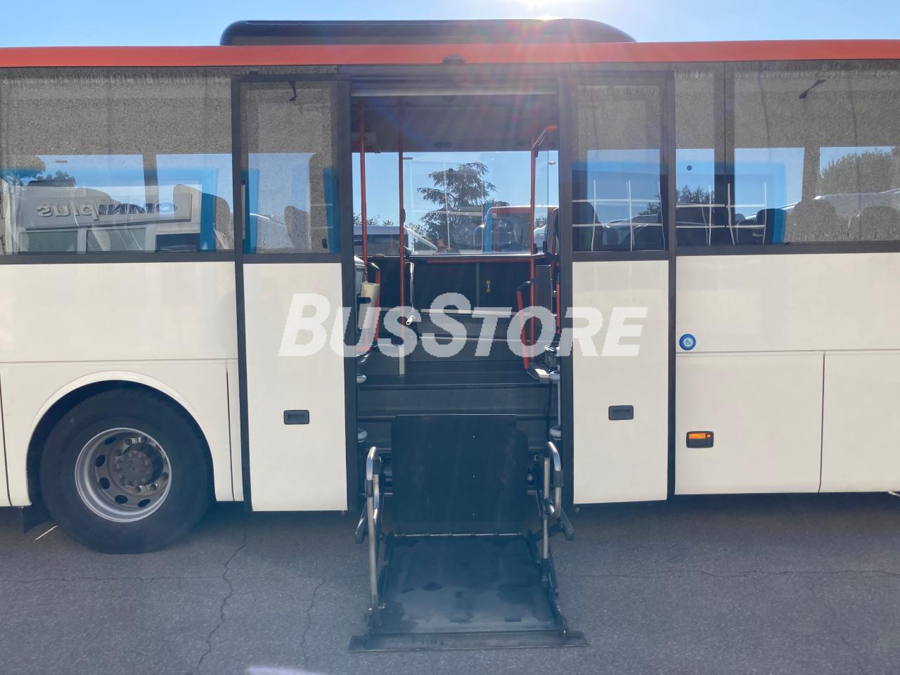 Mercedes-Benz - Intouro - MOD2554312045