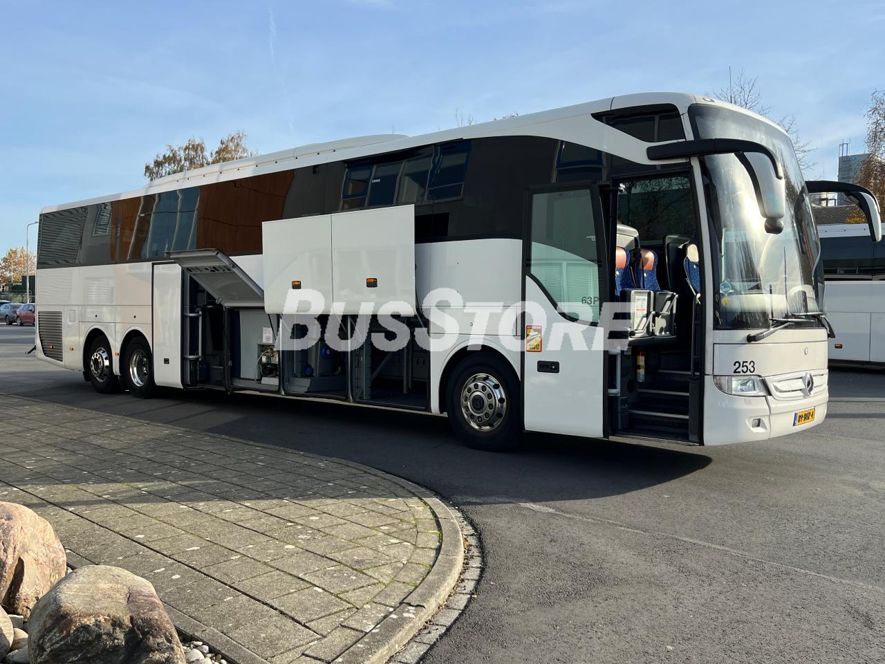 Mercedes-Benz - Tourismo 17 RHD - NIJ2555312021